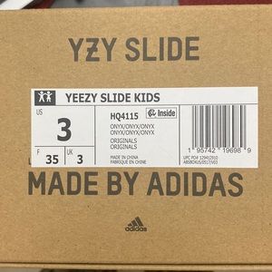 Kids Yeezy Slides Onyx colorway size 3
